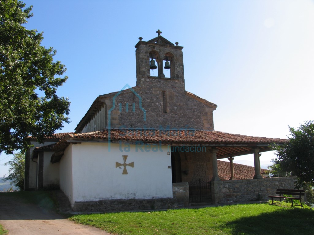 Exterior de la fachada occidental