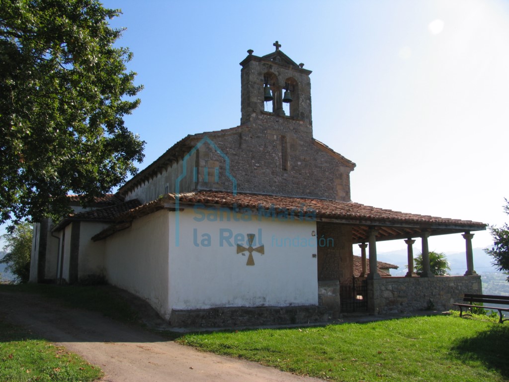 Exterior de la fachada occidental