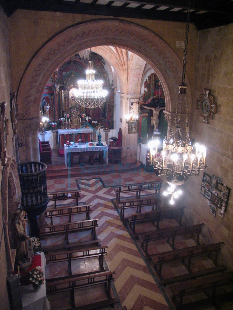 Vista del altar desde el coro de los pies