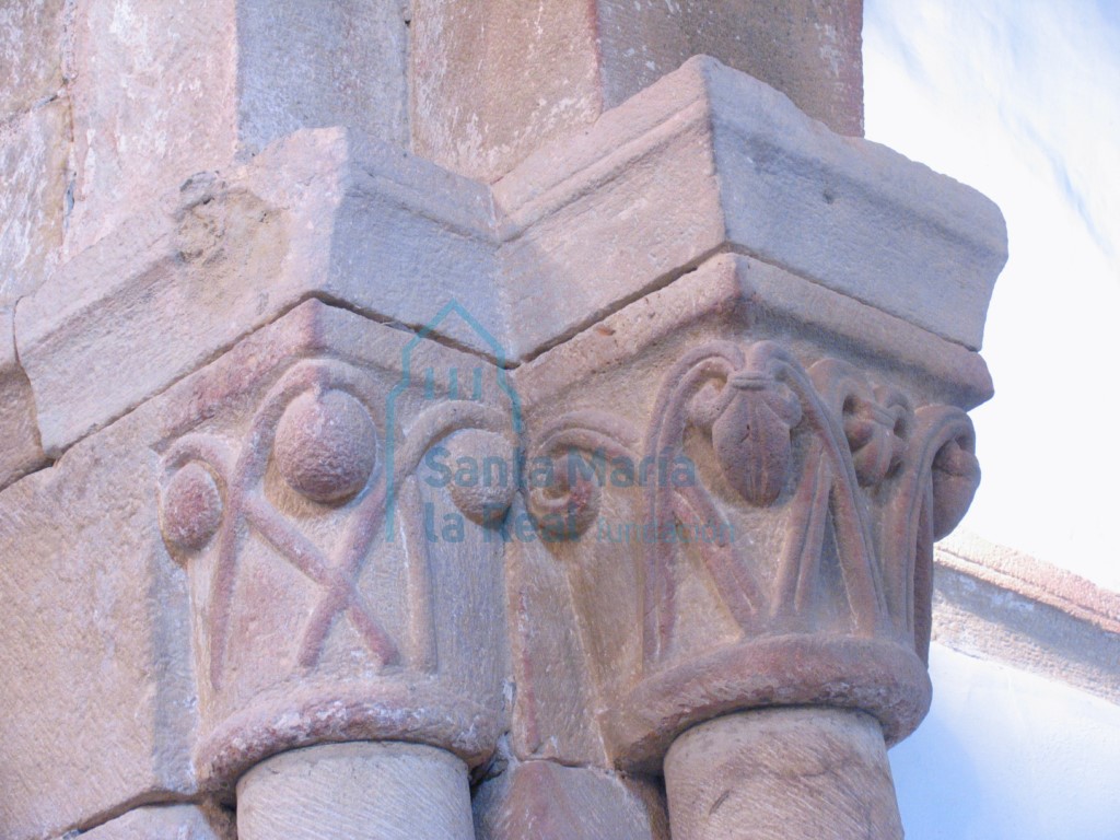 Capiteles del arco triunfal