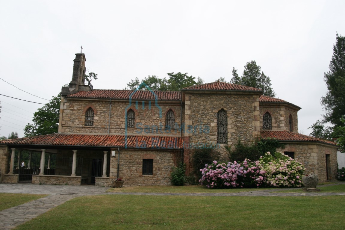Exterior del lado meridional