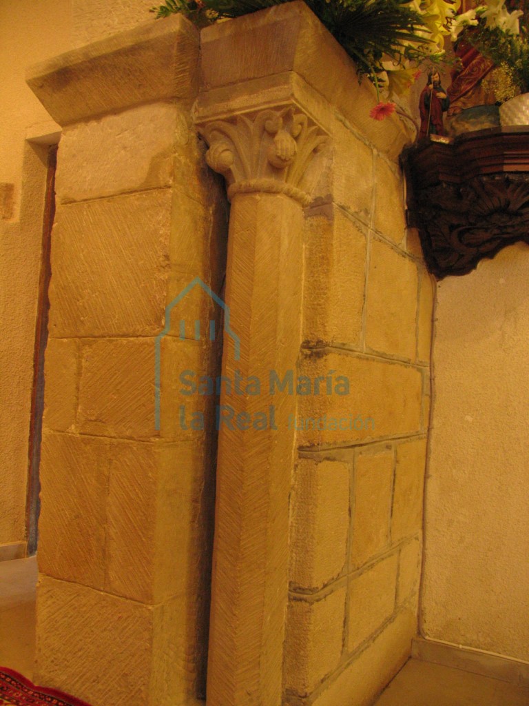 Columnilla del lateral derecho