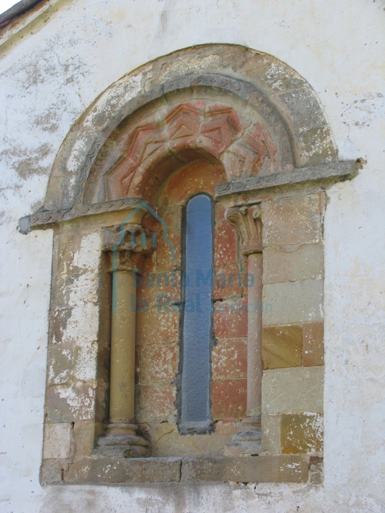 Ventana de la cabecera
