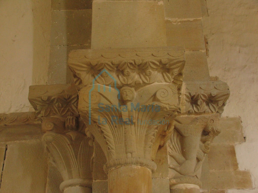 Capiteles del arco triunfal, lado derecho
