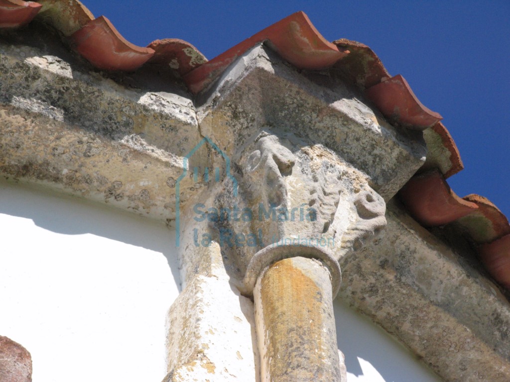 Capitel del ábside