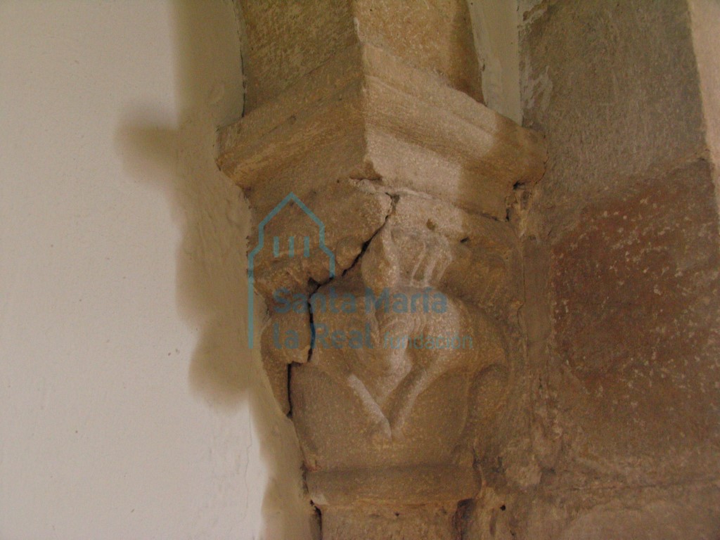 Capitel de la arquería presbiterial, lado sur