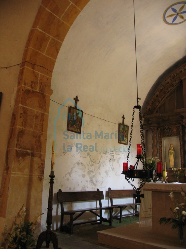 Interior hacia el ábside