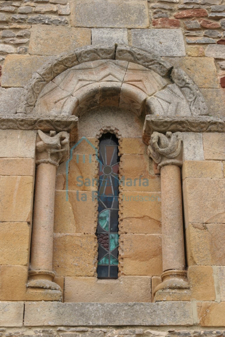 Ventana de la cabecera