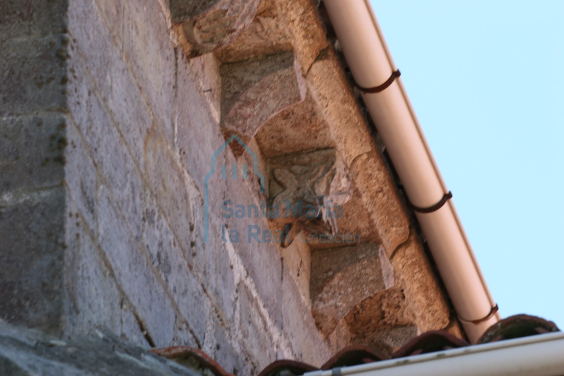 Canecillos del muro exterior