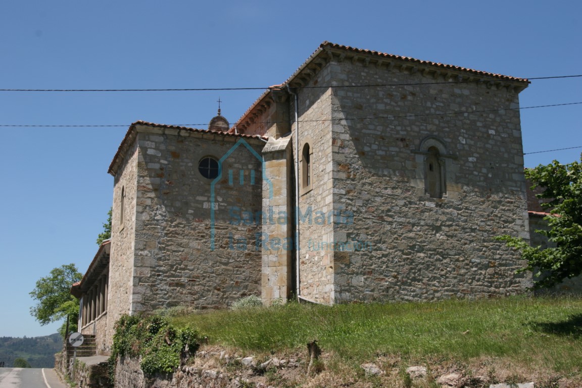 Exterior de la cabecera de la iglesia