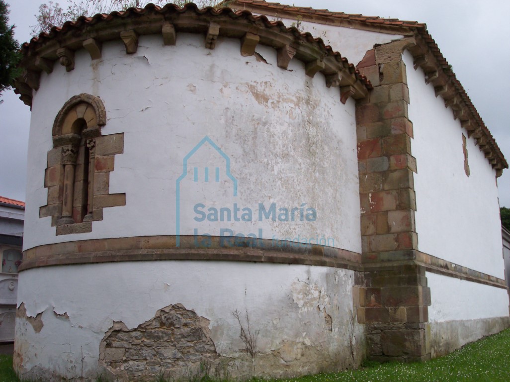 Vista del exterior del ábside