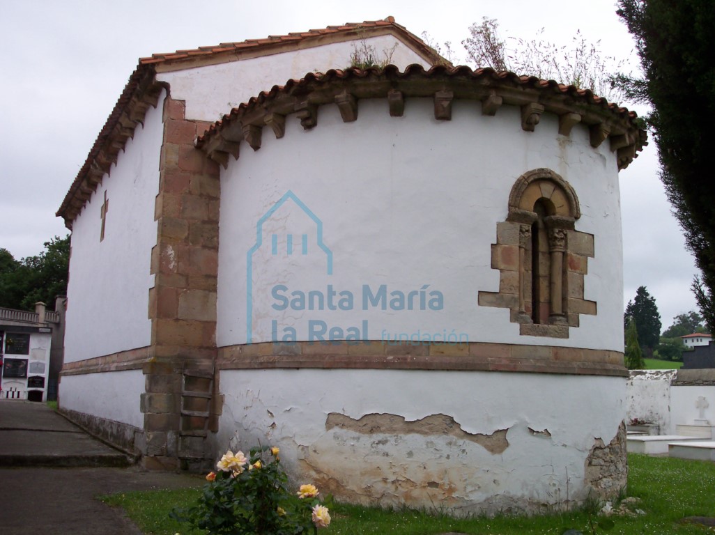 Vista del exterior desde el lado este