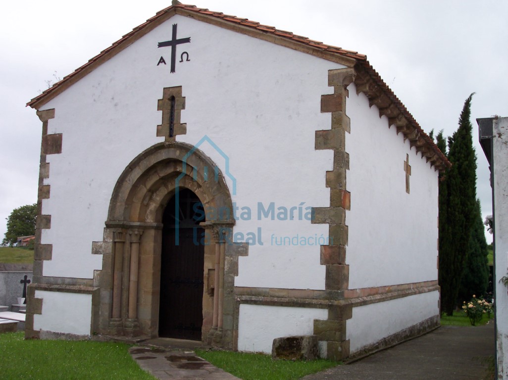 Vista del exterior desde el lado oeste