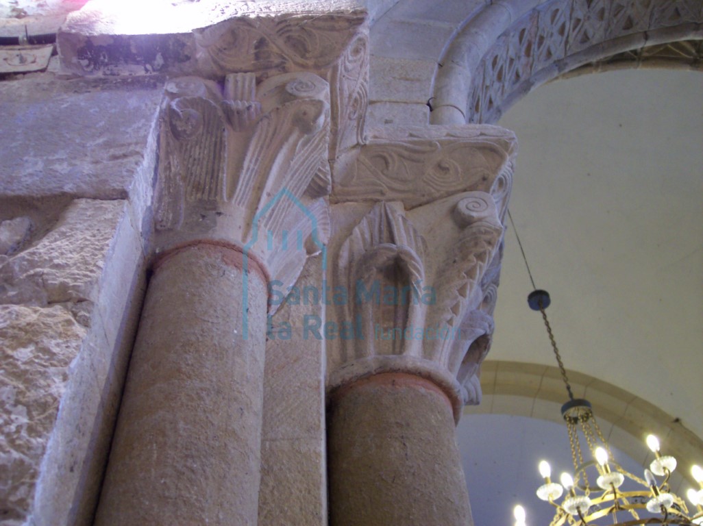 Detalle de la jamba derecha del arco triunfal
