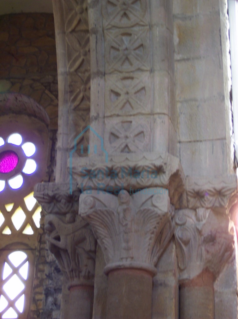 Detalle de la jamba izquierda del arco triunfal