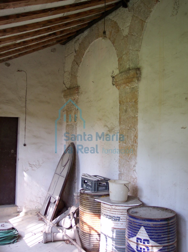 Arquerías cegadas del muro norte