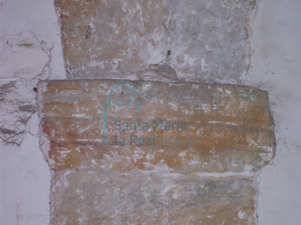 Detalle de la arqueria cegada del muro norte