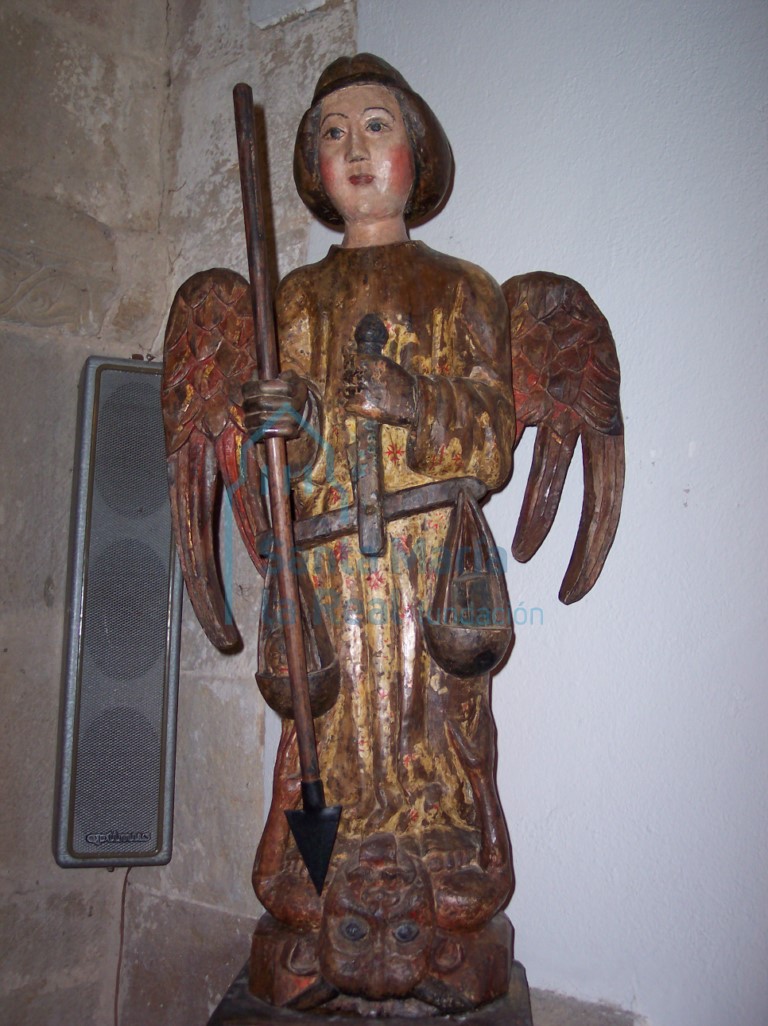 Escultura San Miguel Arcángel