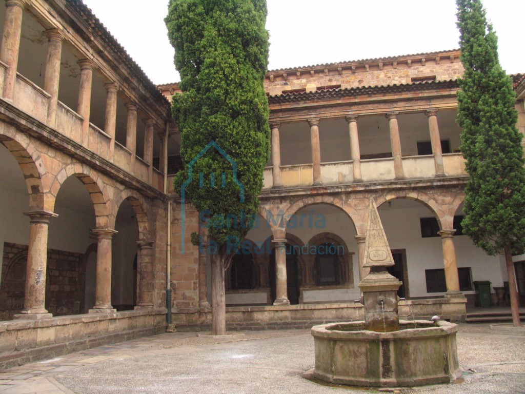 Claustro