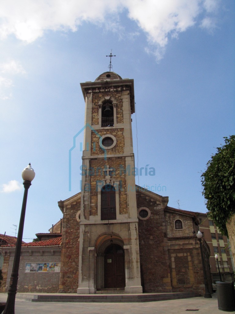 Vista exterior de la portada