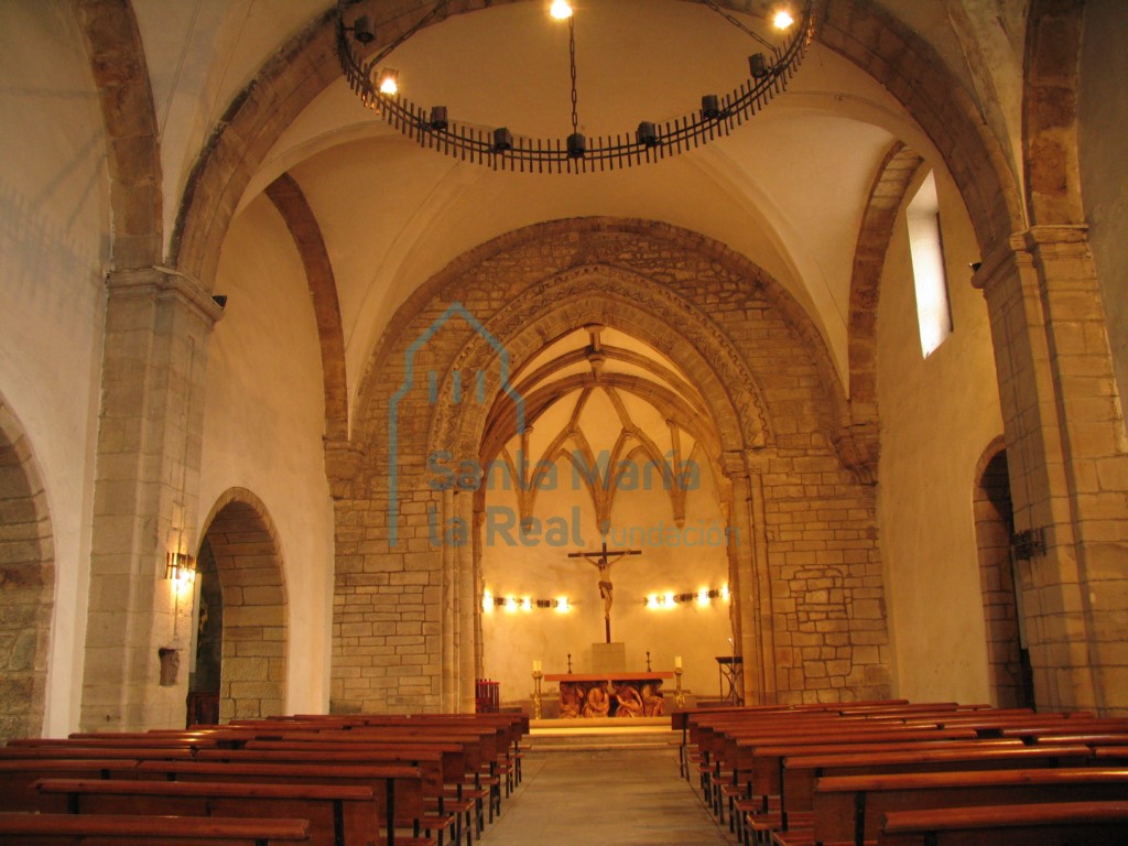 Interior desde la cabecera
