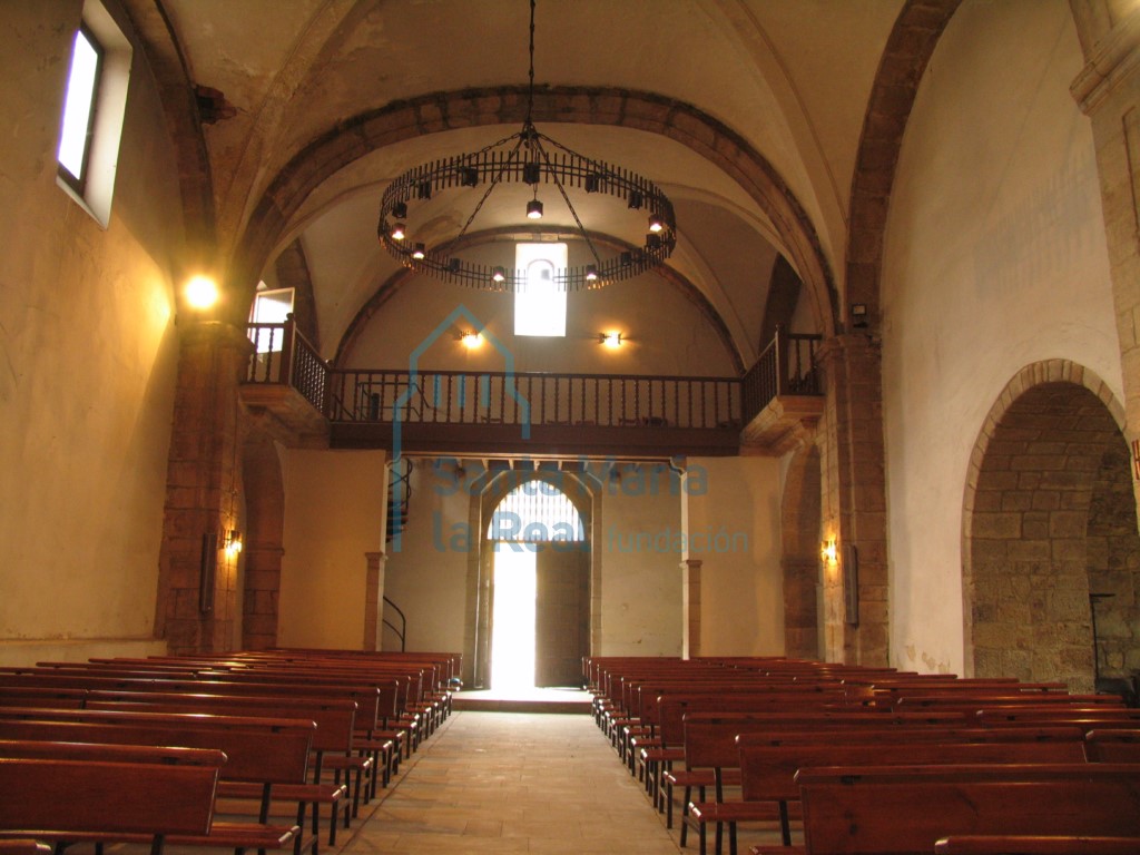 Interior desde el ábside