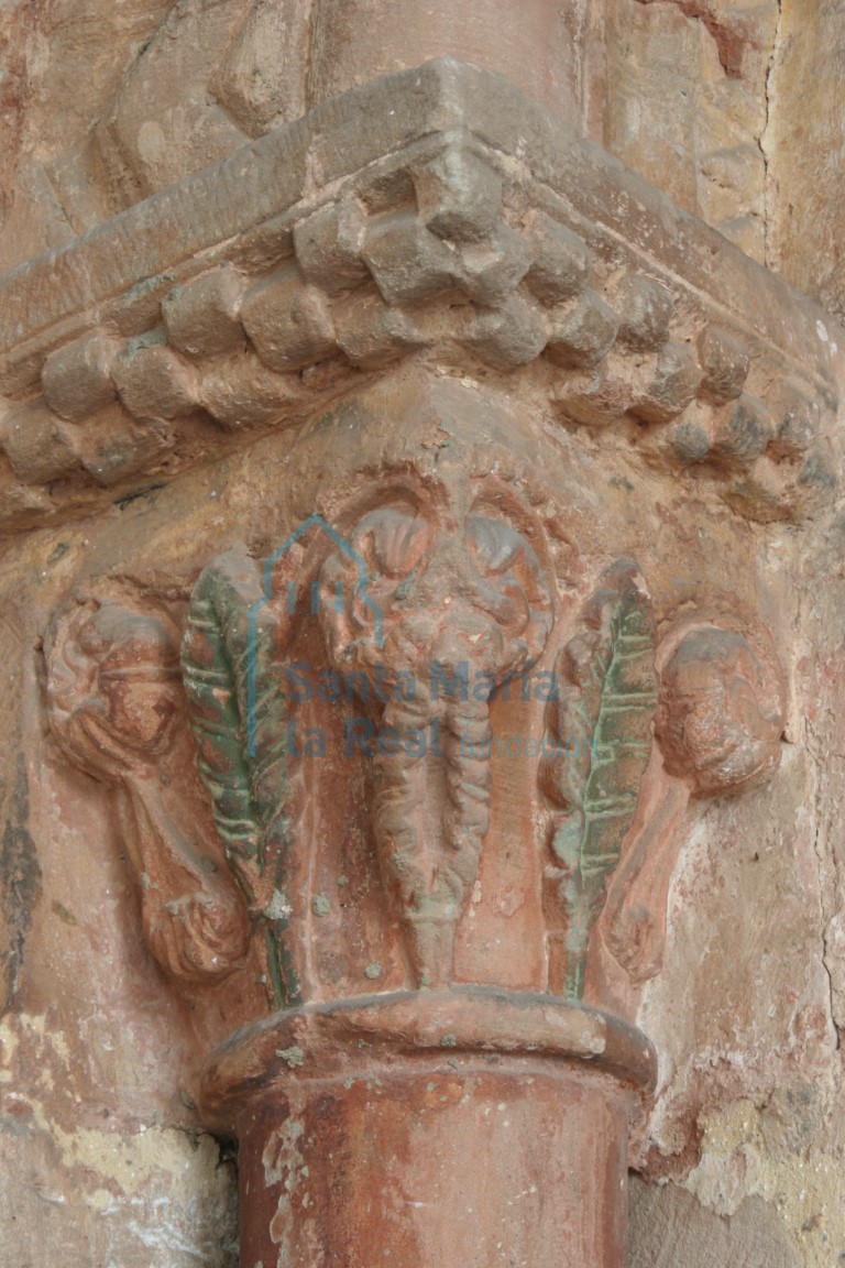 Capitel izquierdo de la portada oeste