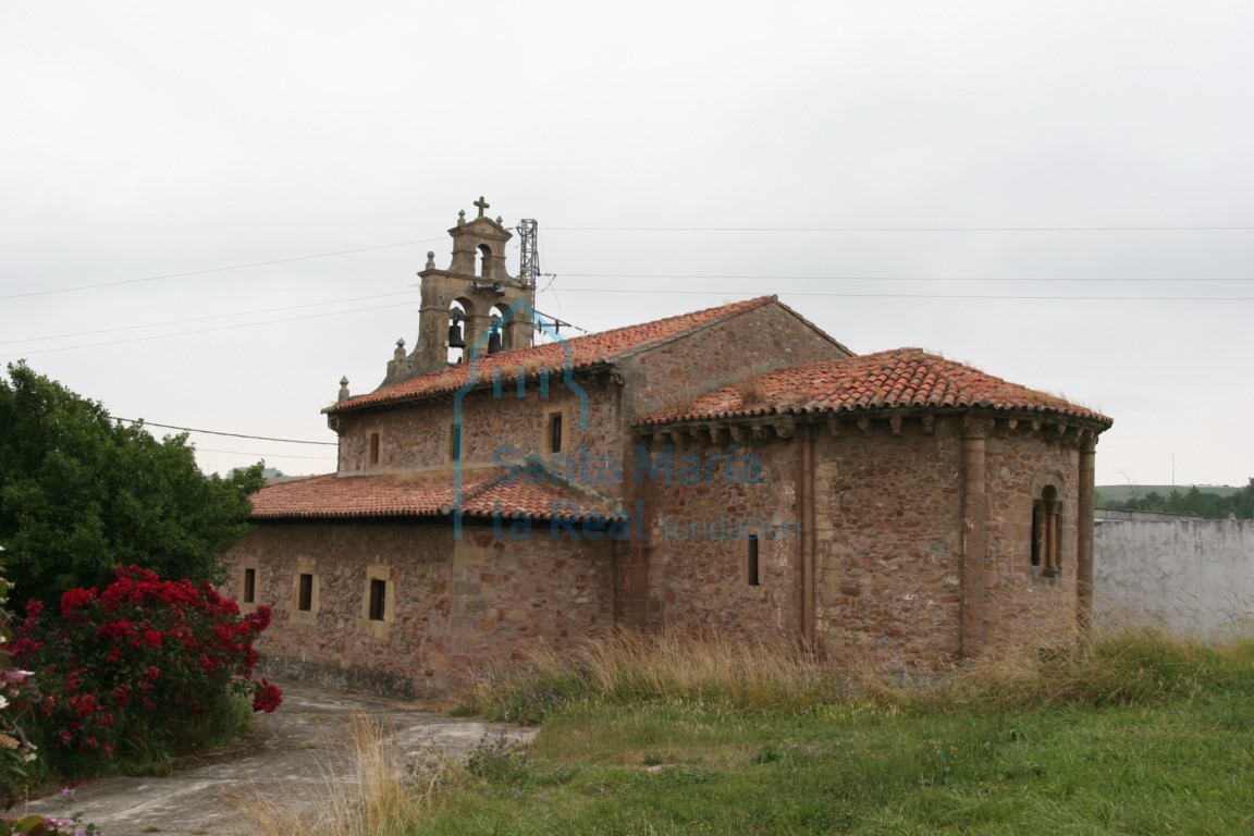 Exterior de la iglesia desde el noreste