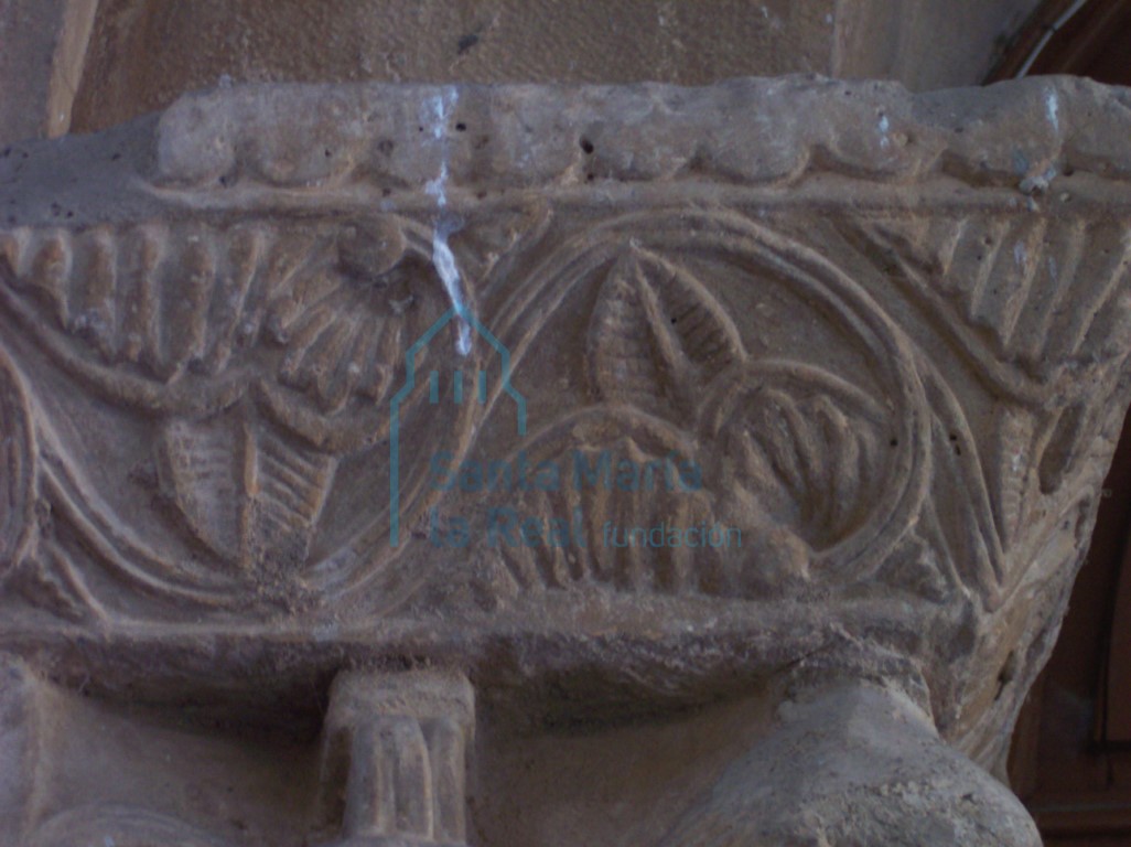 Imposta derecha de la portada meridional