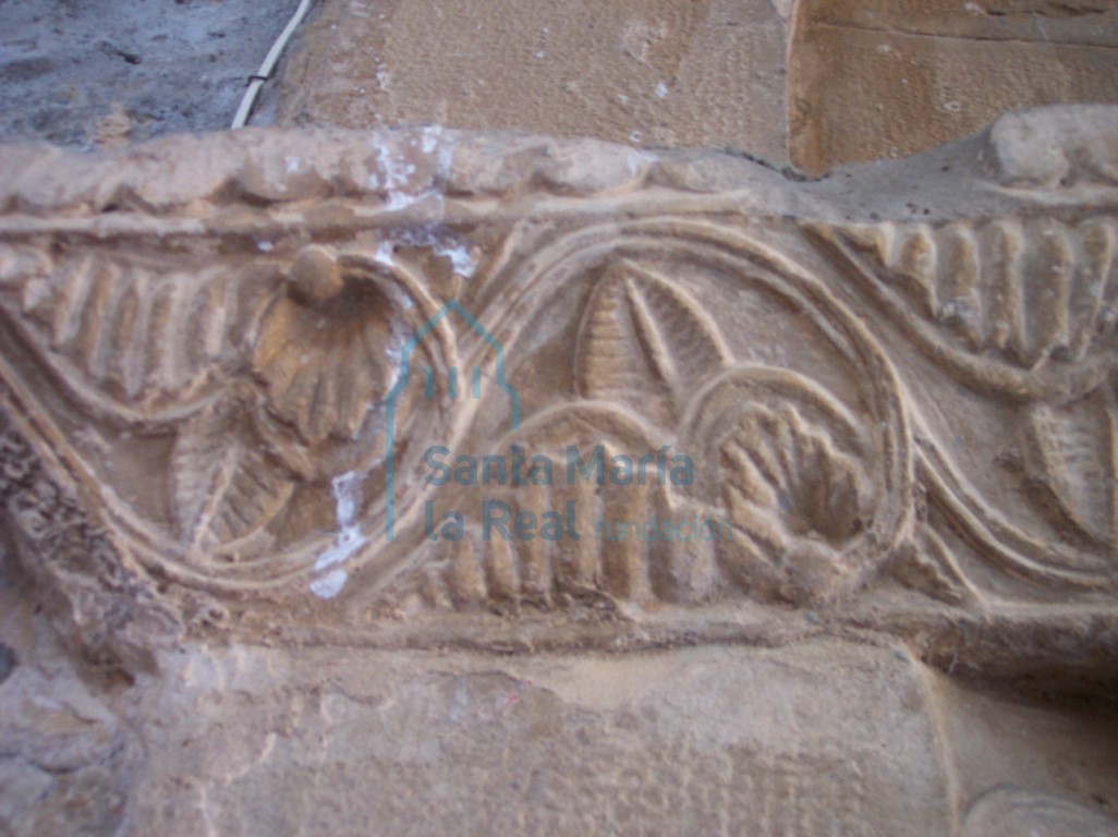 Imposta izquierda de la portada meridional