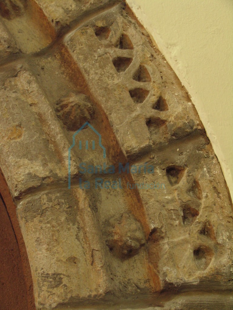 Detalle de la arquivolta de la portada Detalle de la arquivolta de la portada