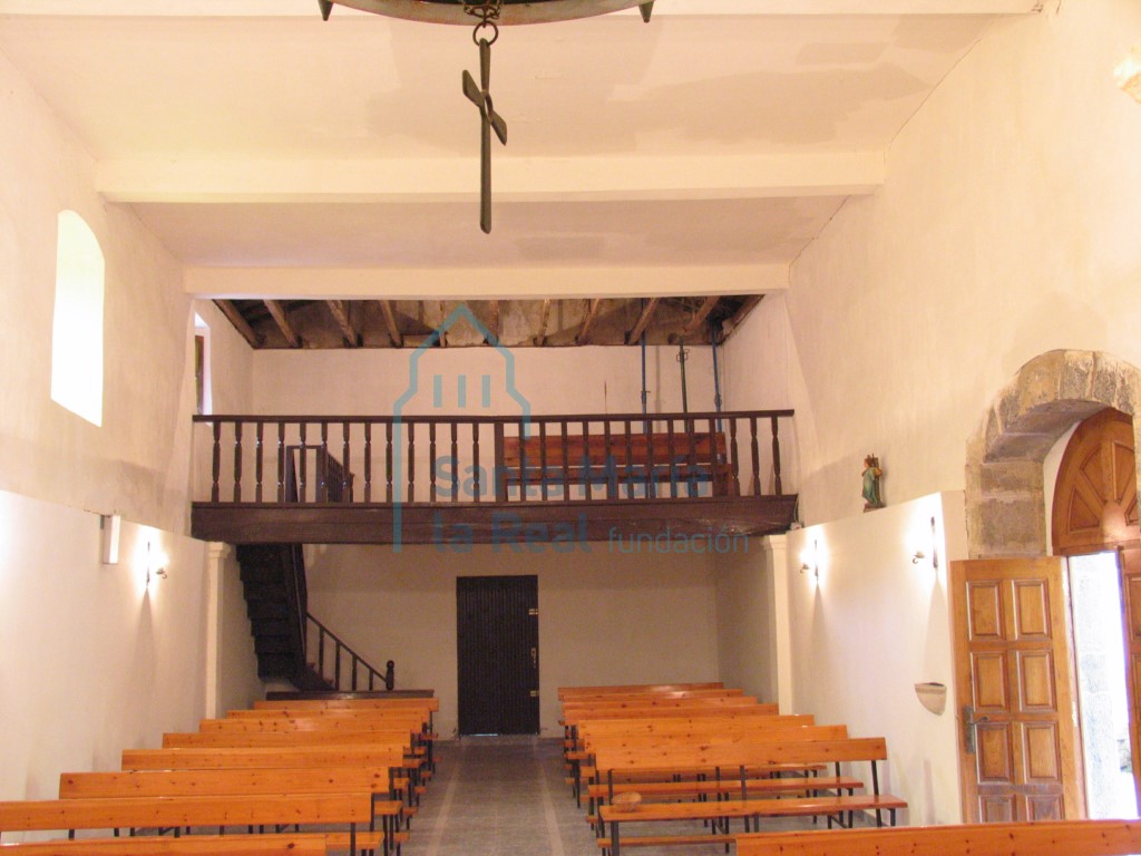 Interior desde la cabecera