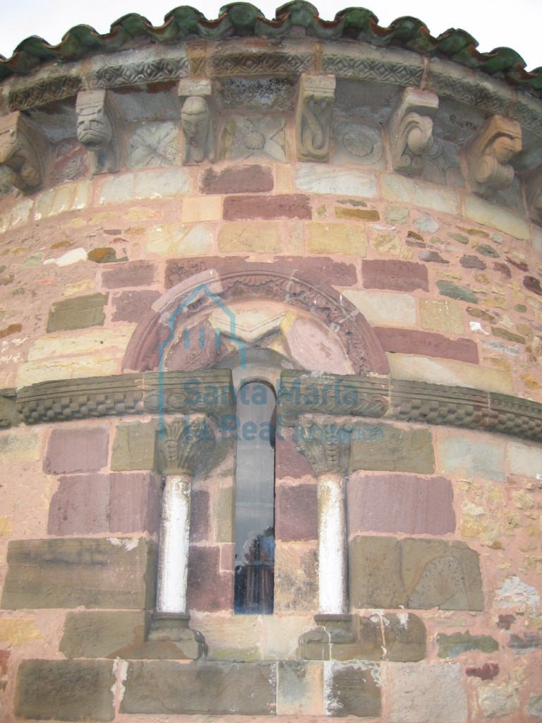 Ventana absidal
