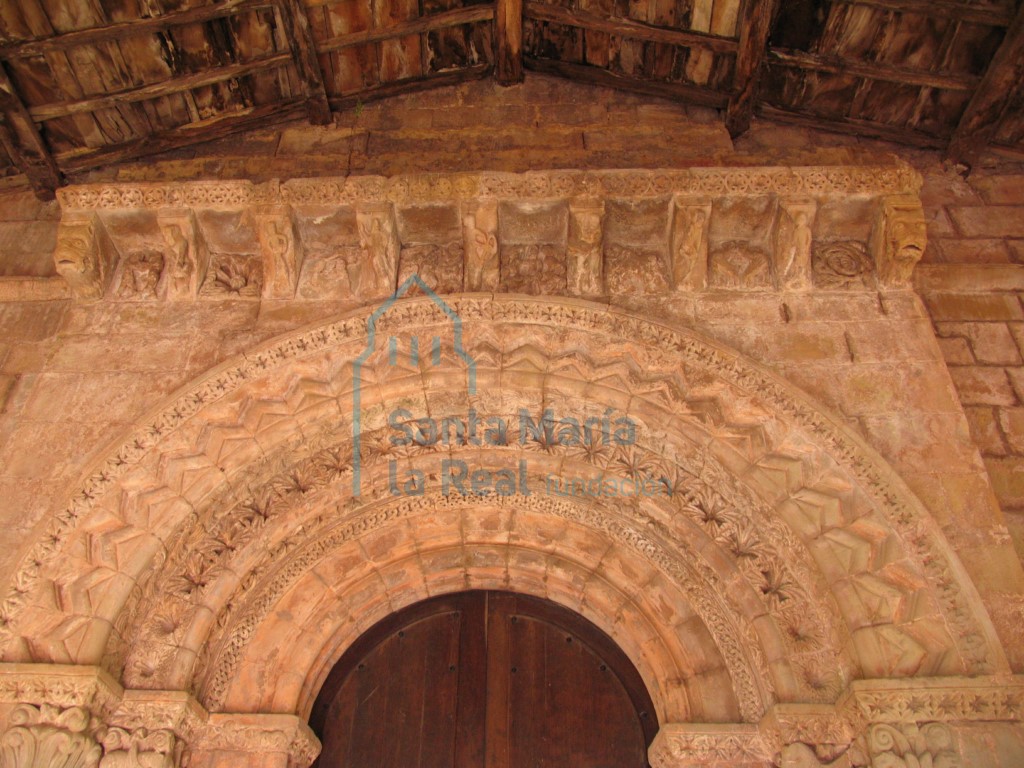Detalle de la arquivolta de la portada norte