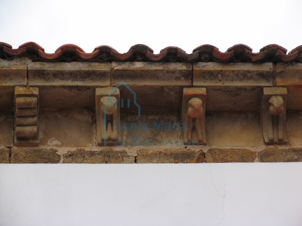 Canecillos