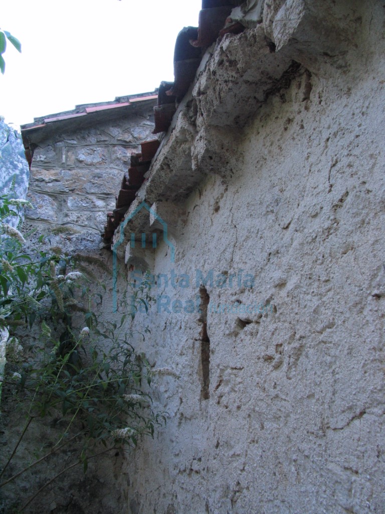 Canecillos del lado derecho del ábside