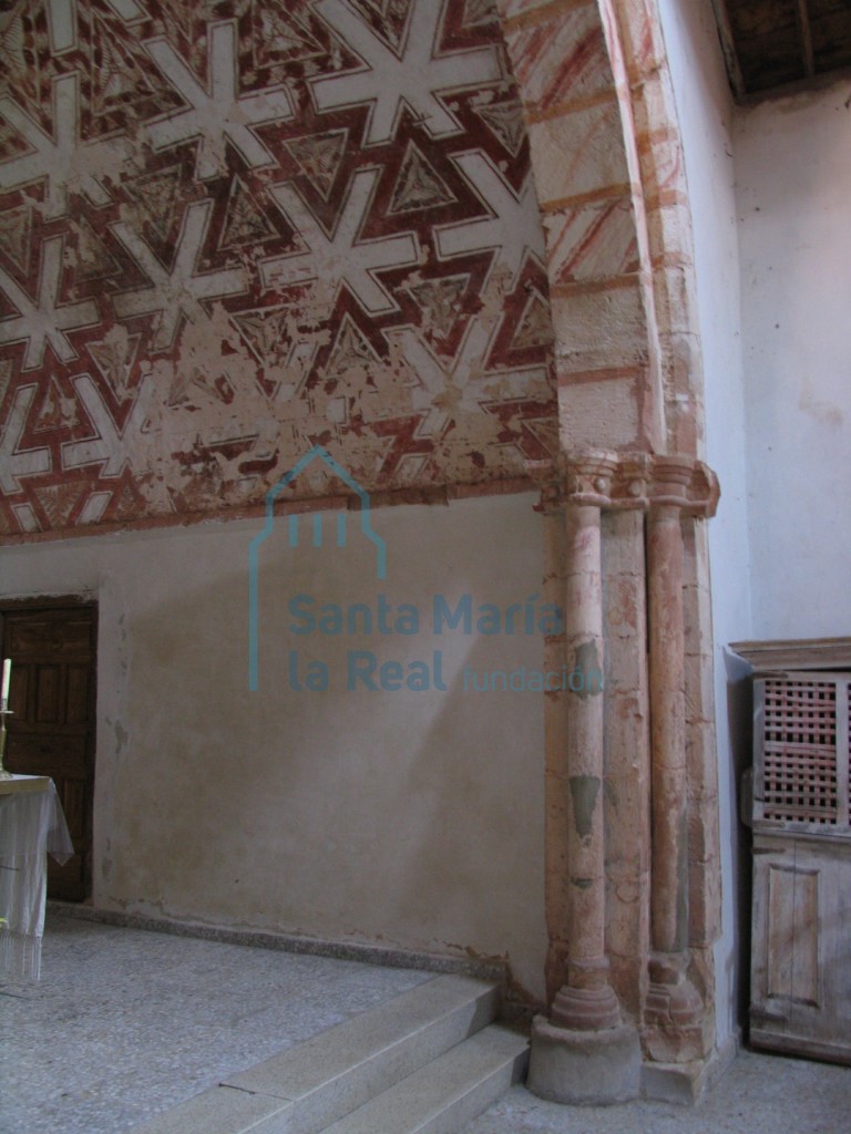 Jamba derecha del arco triunfal