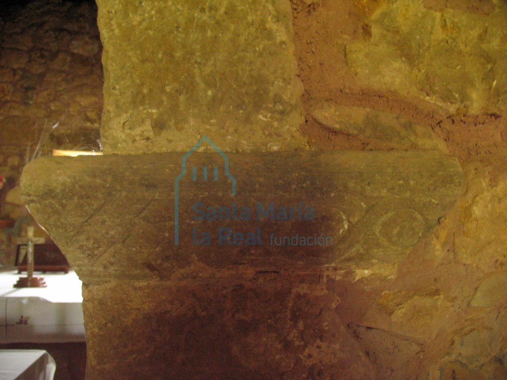 Detalle de la imposta sur del arco triunfal