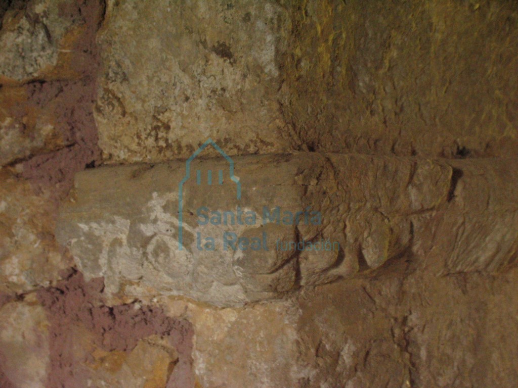 Detalle de la imposta sur del arco triunfal