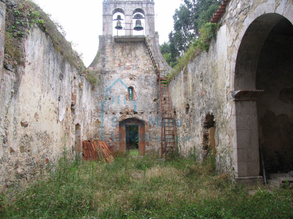 Interior de la nave desde la cabecera