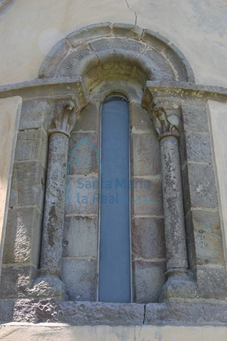Ventana exterior de la cabecera