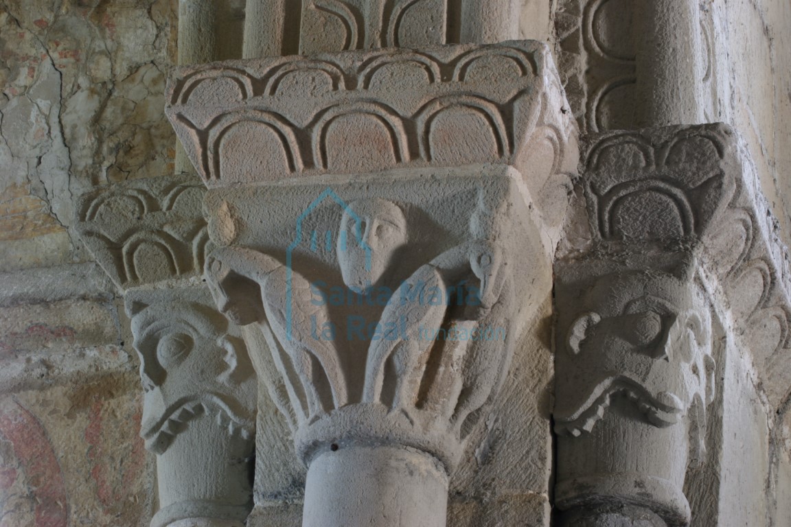 Capiteles del arco triunfal