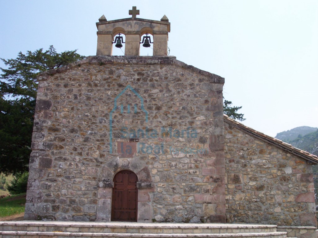 Exterior de la fachada occidental