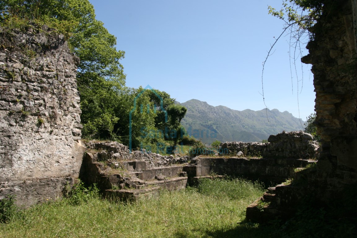 Detalle del interior de la cabecera