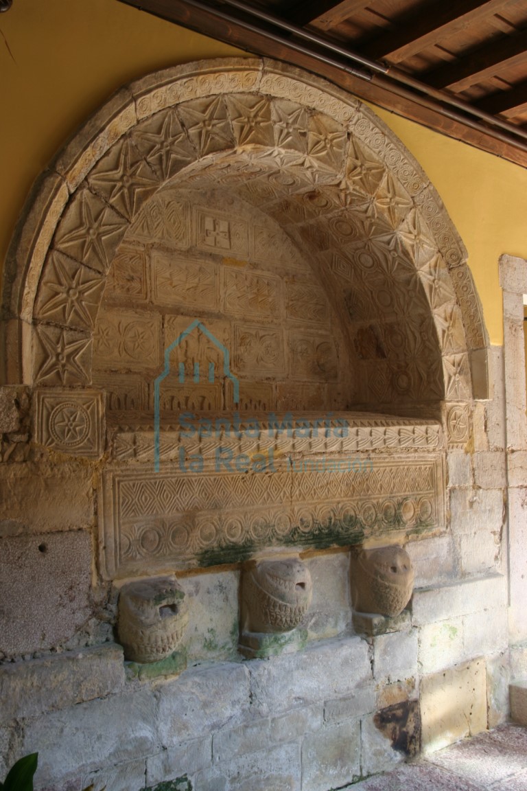 Arcosolio de la izquierda
