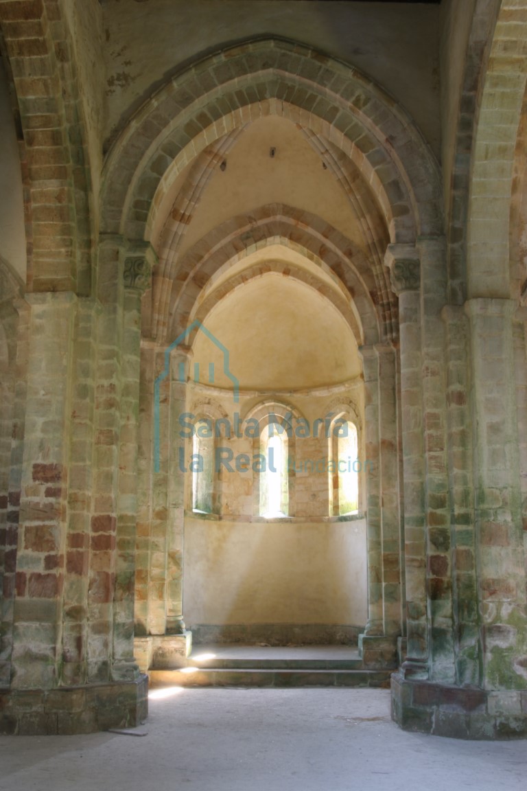 Vista de la cabecera desde la nave central