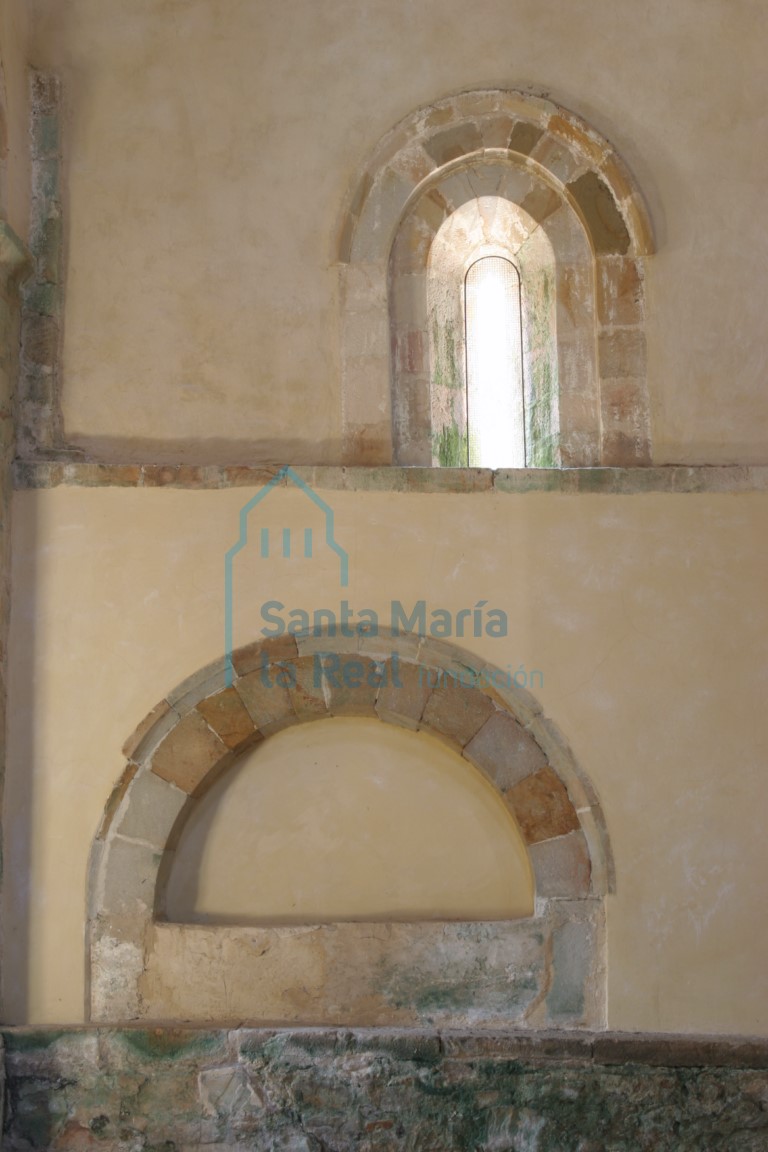 Muro sur del transepto