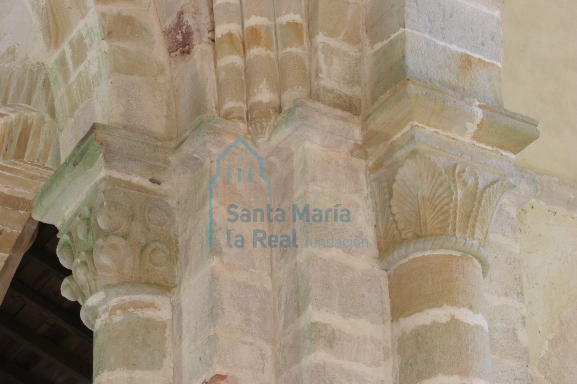 Capiteles del crucero