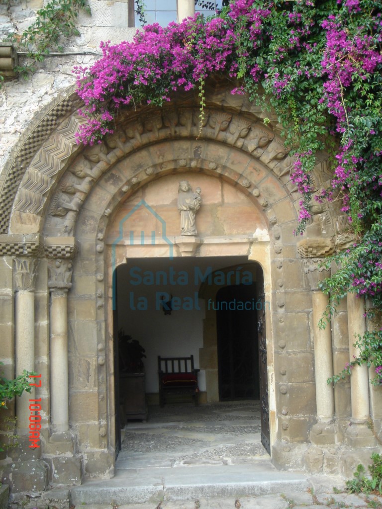 Portada románica procedente de la iglesia de San Juan (La Pasera)