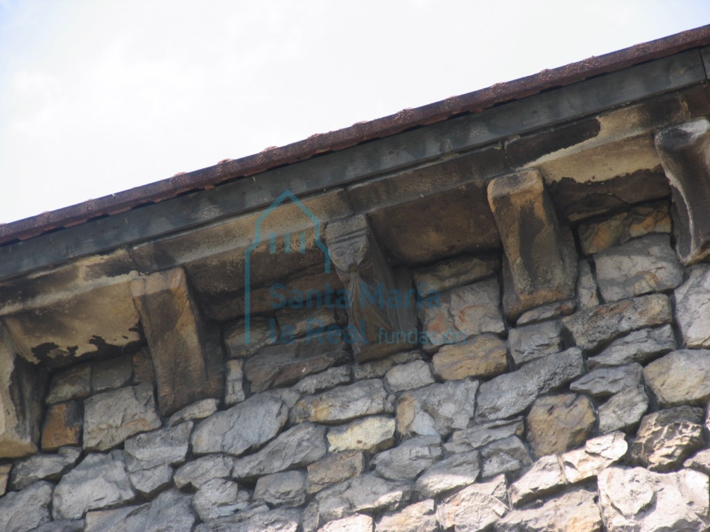 Detalle de los canecillos